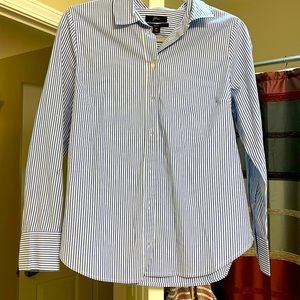 NWT JCrew Slim fit button down in blue stripe. Size 8 petite.